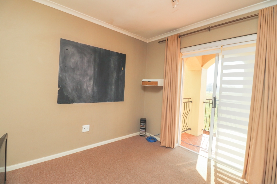 3 Bedroom Property for Sale in Gordons Bay Central Western Cape